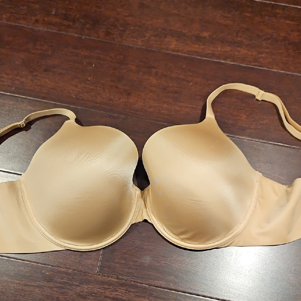 Seamless Tan Bra